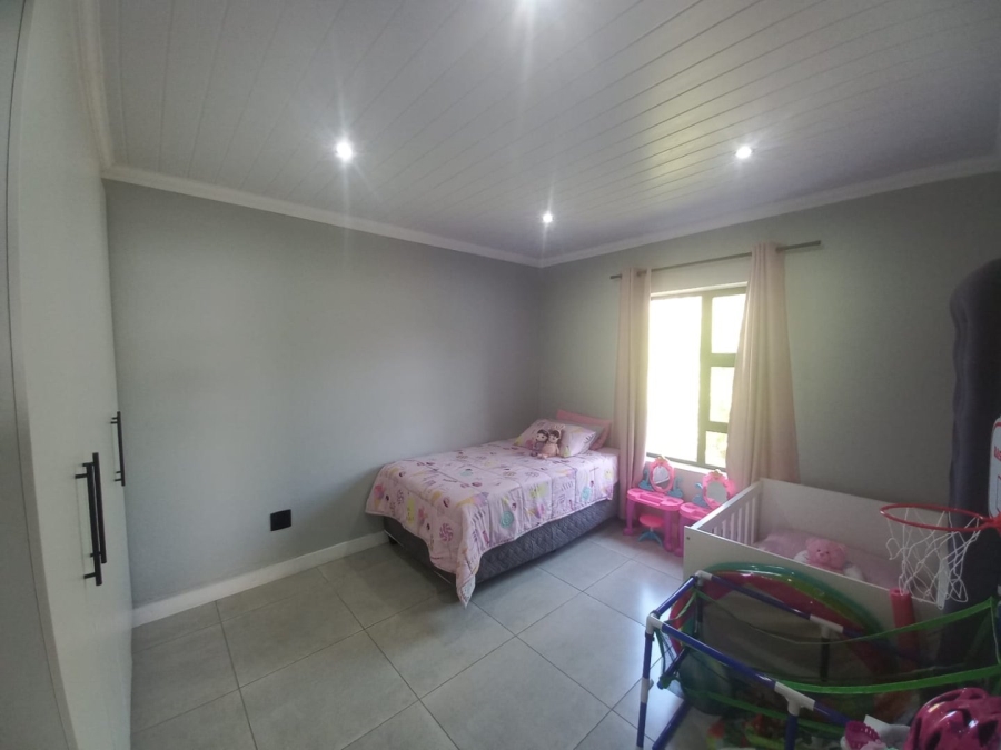 4 Bedroom Property for Sale in Hartenbos Heuwels Western Cape